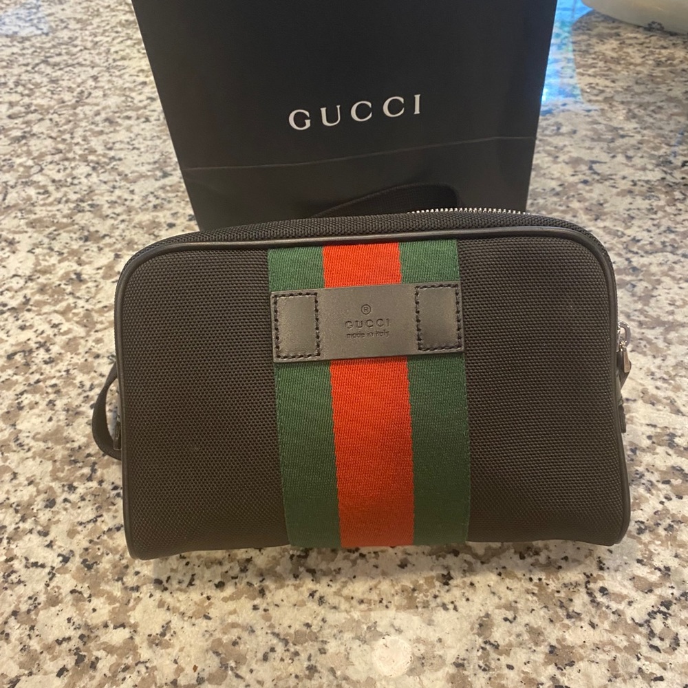 100%Authentic Gucci Beltbag Purse